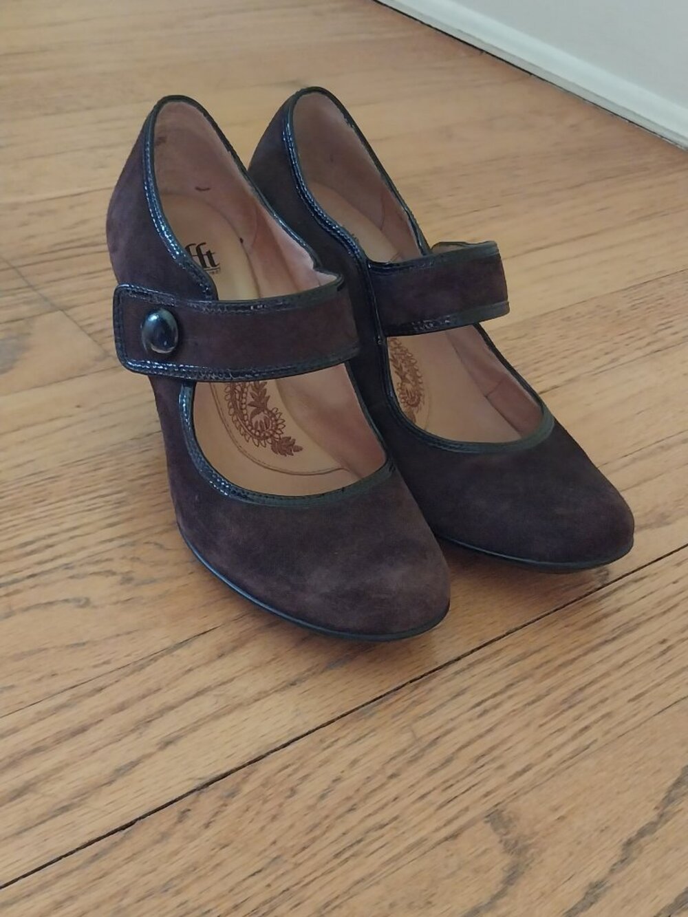 Sofft Suede Brown Mary Jane Shoes Kitten Heels